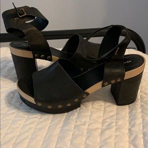 Kelsi Dagger Shoes - Kelsi Dagger Farris Platform Sandals size 11 Kelsi Dagger Shoes - Kelsi Dagger Farris Platform Sandals size 11
